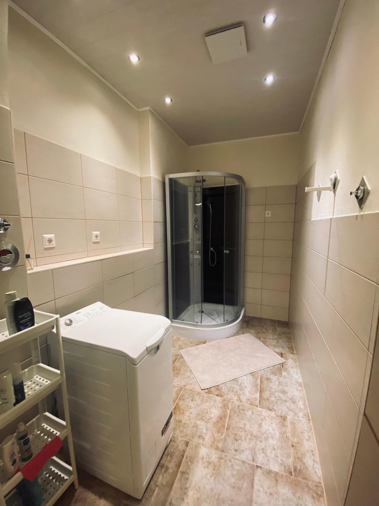 Flat For Up To 4 People In Dresden-Striesen Apartment Ngoại thất bức ảnh